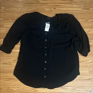 NWT 2X torridWomen's Black Button-Up Top